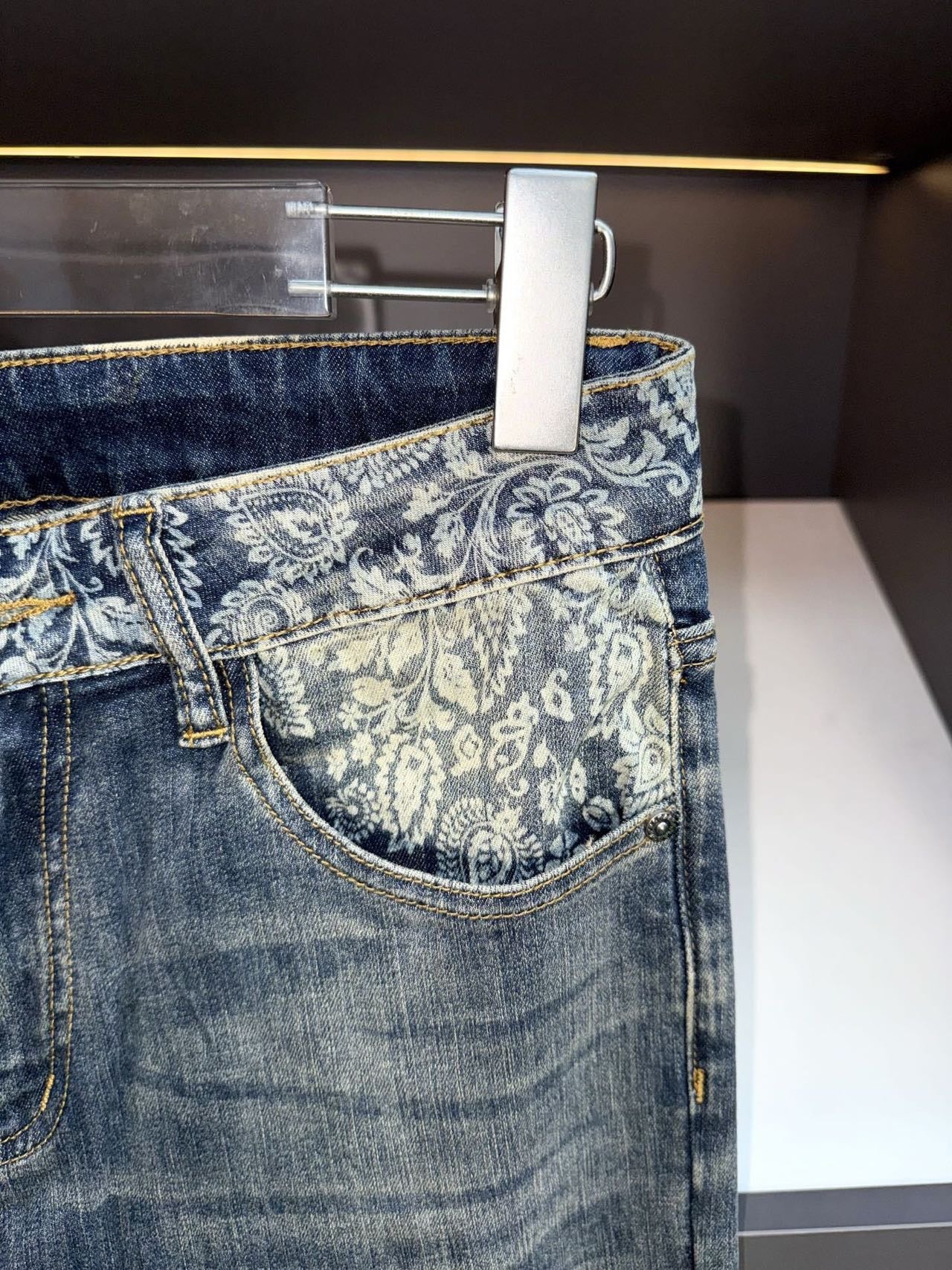 NEW-D*G JEANS
