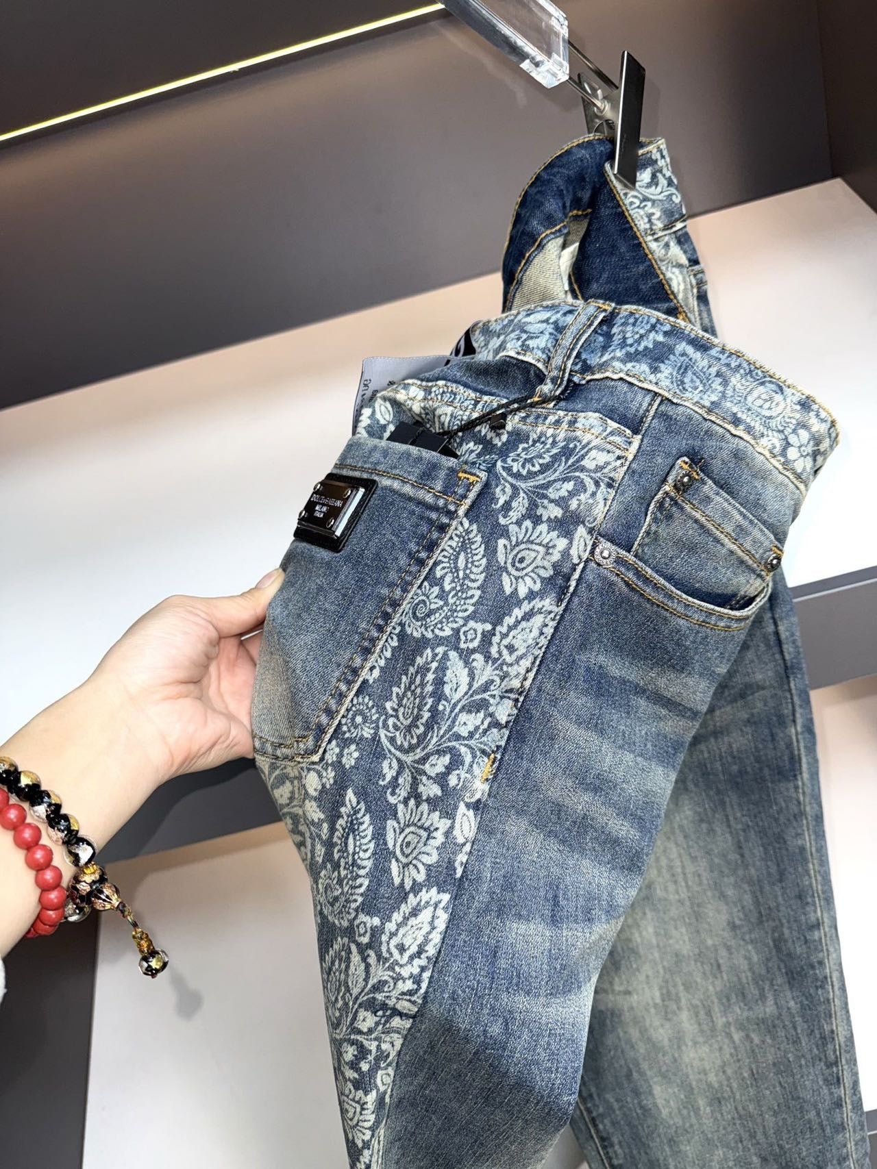 NEW-D*G JEANS