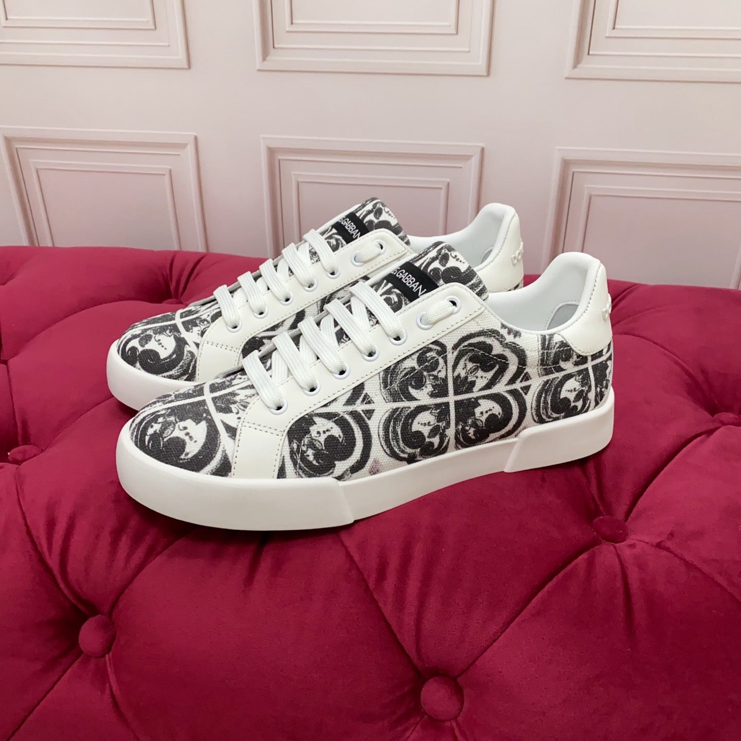 D*G 2026 Premium Leather Casual Sneakers - Designer Unisex Shoes in 2 White Styles